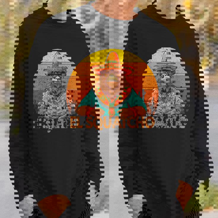 Elquatcho メキシカン ビッグフット サスカッチ シンコ・デ・マヨ メンズ キッズ スウェットシャツ 彼への贈り物