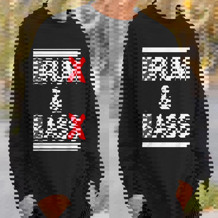 Rum And Ass Lovers Drum & Bass パロディ 皮肉なスローガン スウェットシャツ 彼への贈り物