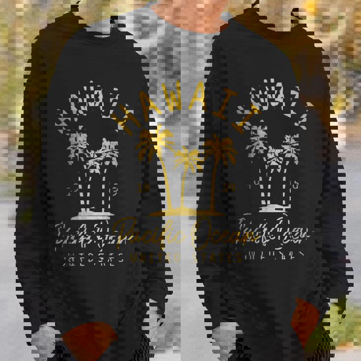 Hawaii Est 1959 ヤシの木 サーフ サーファー マウイ アロハ ハワイアン スウェットシャツ 彼への贈り物