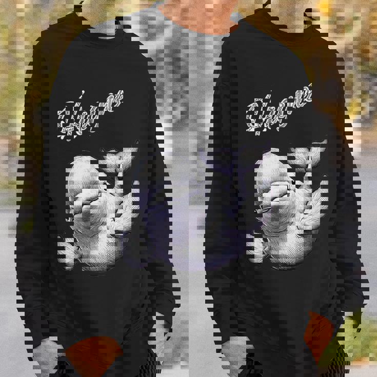 Hug Me ベルーガ アートデザイン 可愛い おしゃれ 動物 シロイルカ シロクジラ スウェットシャツ 彼への贈り物