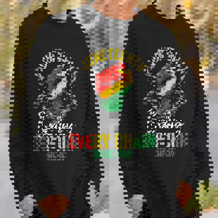 Junenth Freedom Breaking Chains Since 1865 Black Pride Sweatshirt Gifts for Him