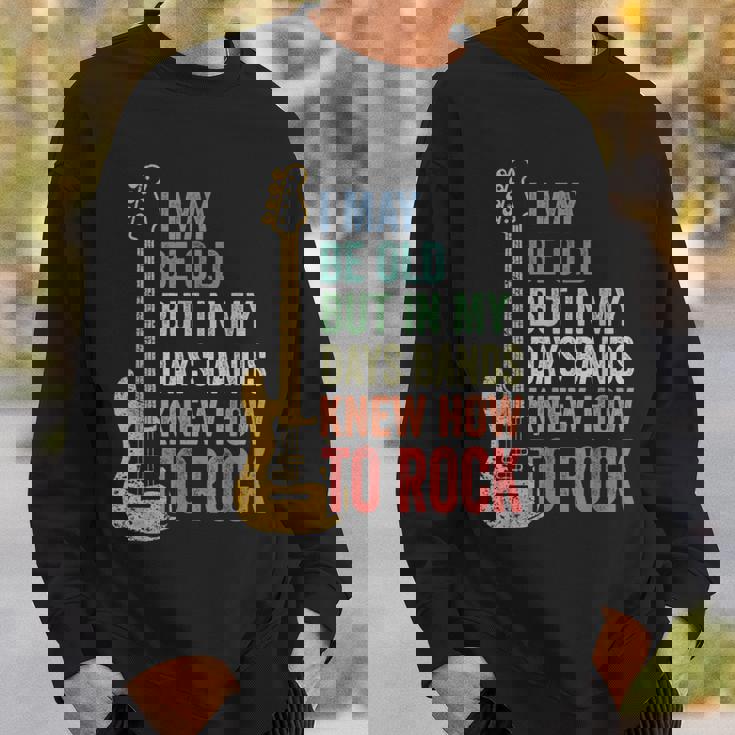 I May Be Old クールバンド レトロギター フェンダー ロックンロール スウェットシャツ 彼への贈り物