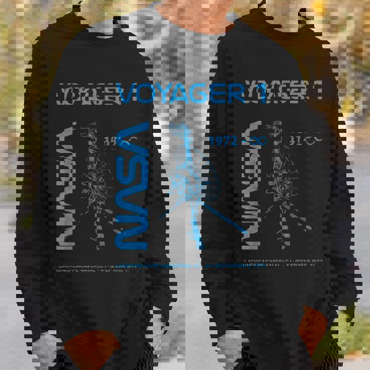 Nasaoyager 1 宇宙船は1977年9月5日に打ち上げられました スウェットシャツ 彼への贈り物