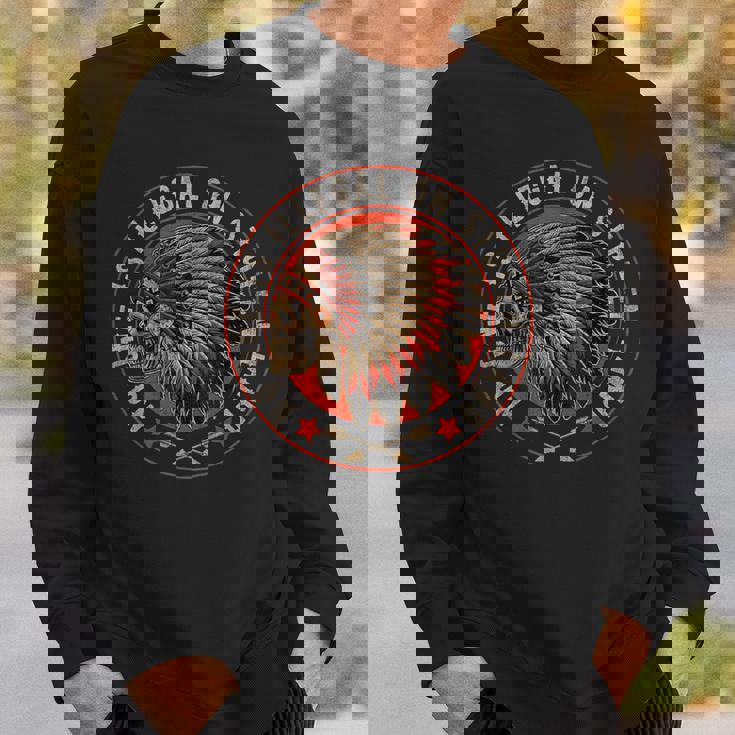 No One Is Illegal Ontolen Land 先住民移民 スウェットシャツ 彼への贈り物