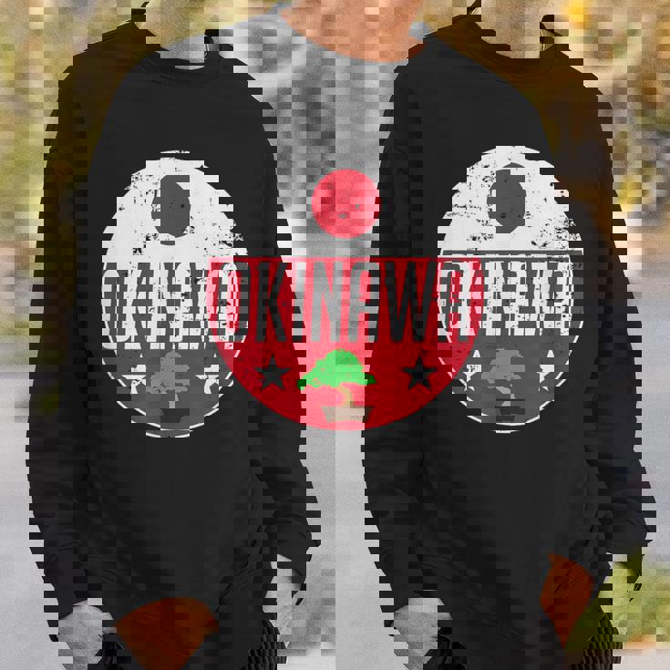 Okinawa Japanintage Flag Bonsai Tree Karateouvenir スウェットシャツ 彼への贈り物