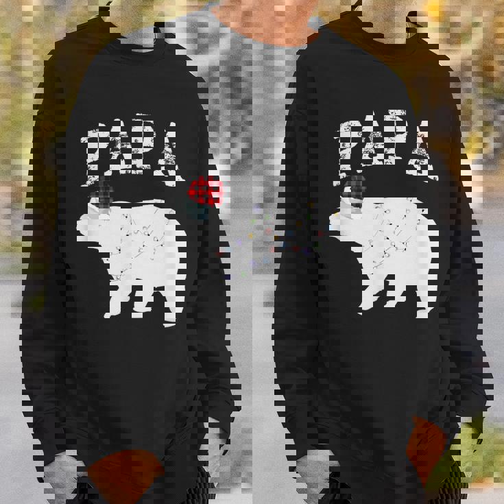 Papa Bear Xmas Buffalo Plaid Lights Matching Family Pajama スウェットシャツ 彼への贈り物