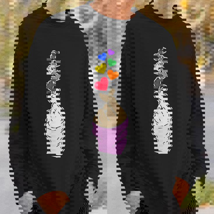 Pride レズビアン ゲイバイセクシャル トランスジェンダー 指 ハート付き スウェットシャツ 彼への贈り物