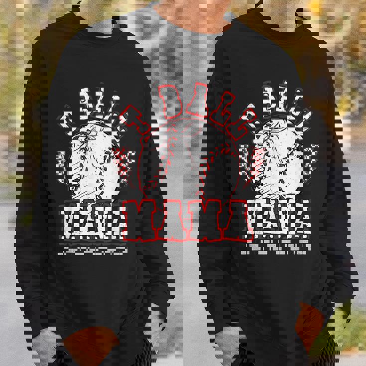 T-Ball ママ 試合の日 野球 ママ ソフトボール 選手 スポーツ スウェットシャツ 彼への贈り物