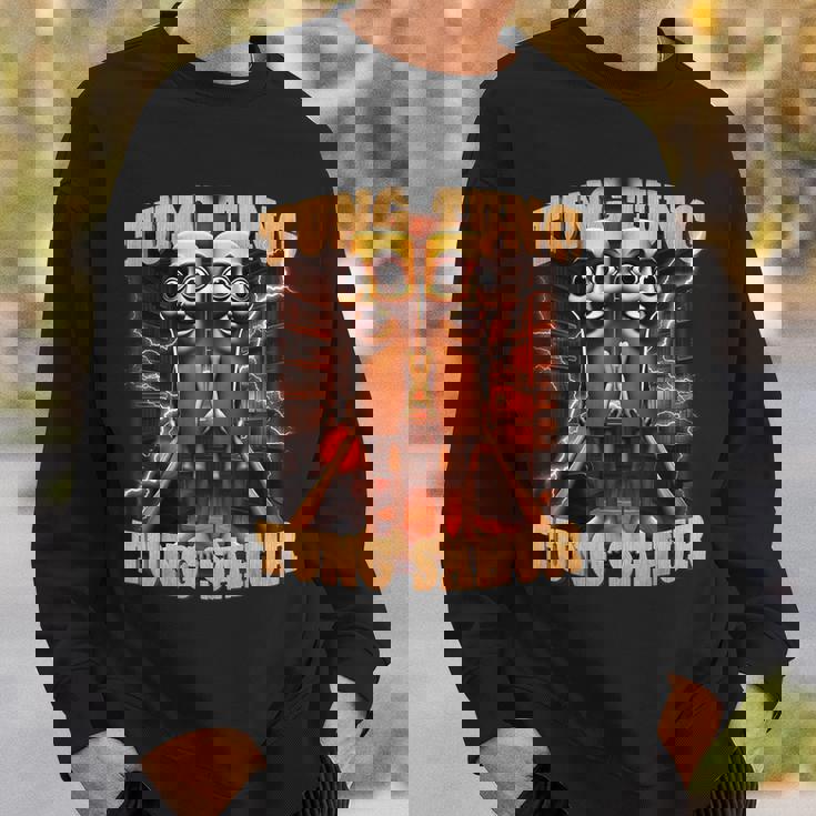 Tung Tungahur 面白い イタリアン ブレイン ミーム トゥン トゥン サフール スウェットシャツ 彼への贈り物