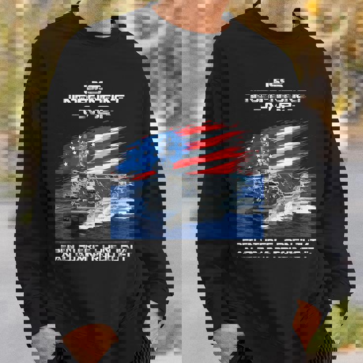 Uss インデペンデンス Cv 62 空母 退役軍人 アメリカ国旗 スウェットシャツ 彼への贈り物