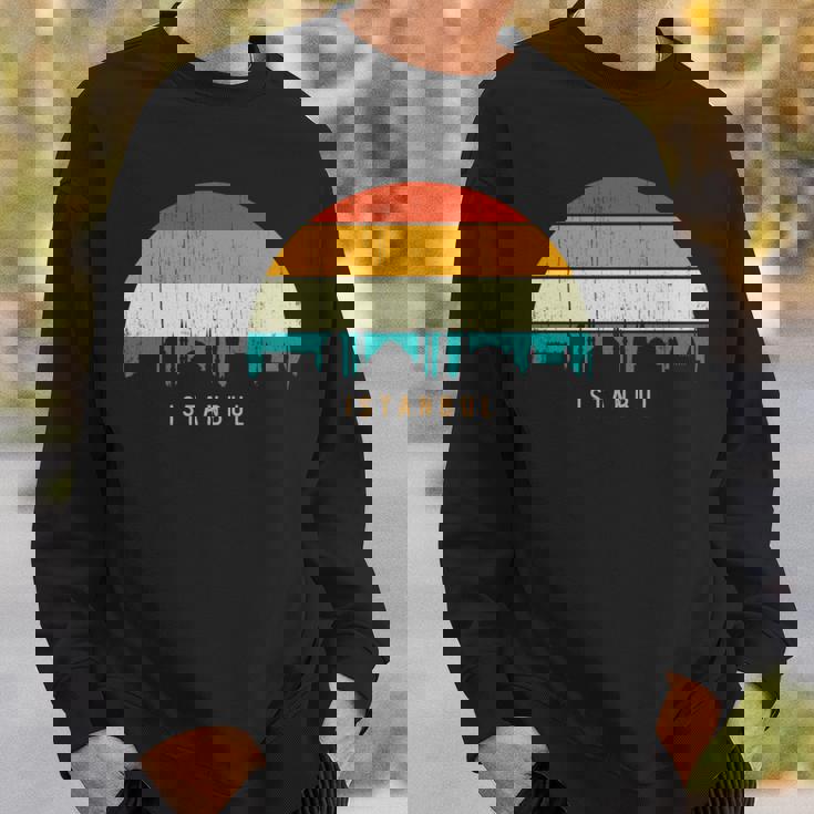 Vintage Retrotyle City Turkeykyline Cityscape Istanbul 長袖tシャツ スウェットシャツ 彼への贈り物