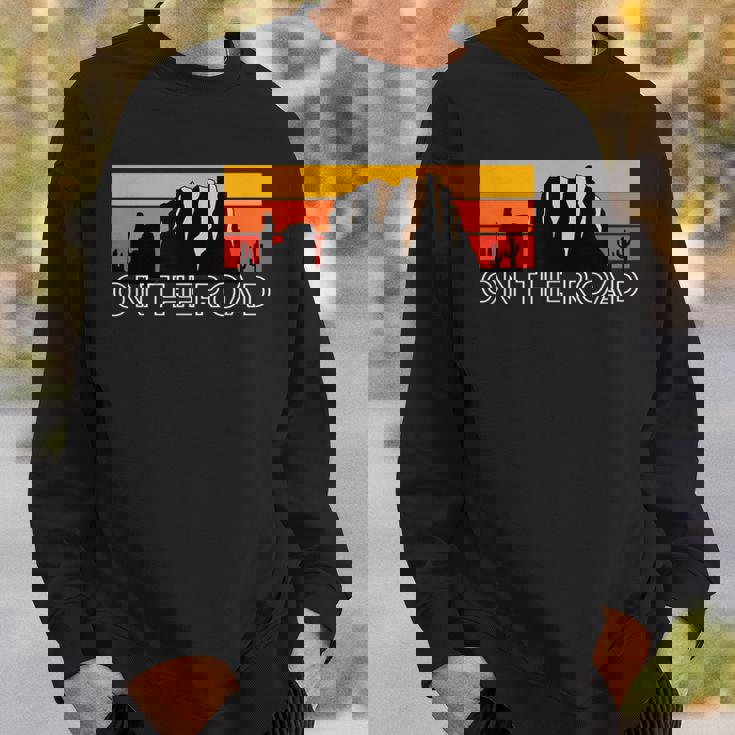 Wanderlust Canyon & Mountains On The Road スウェットシャツ 彼への贈り物