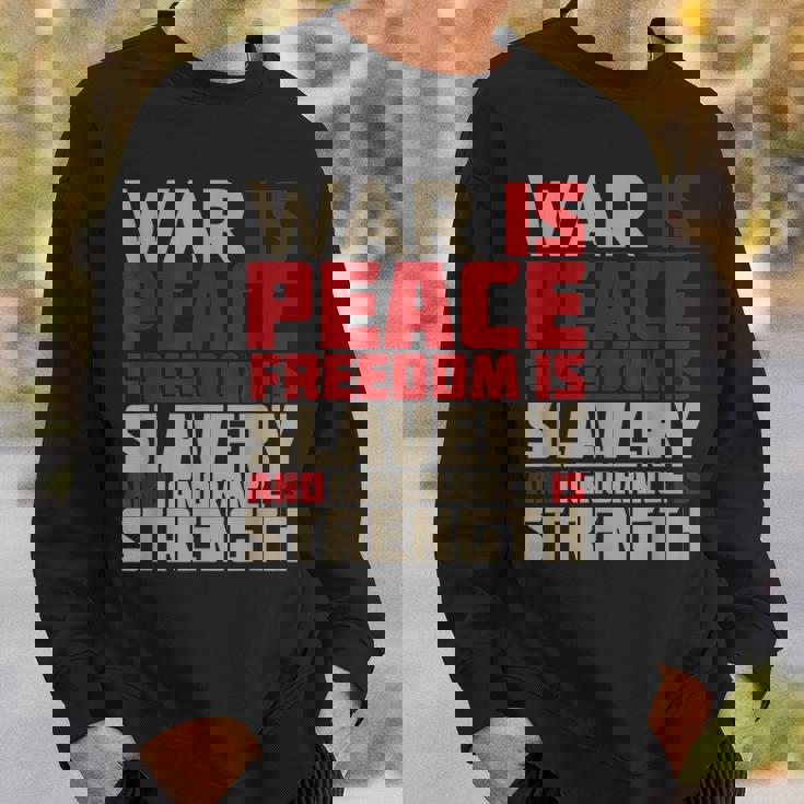 War Is Peace 引用tシャツ スウェットシャツ 彼への贈り物