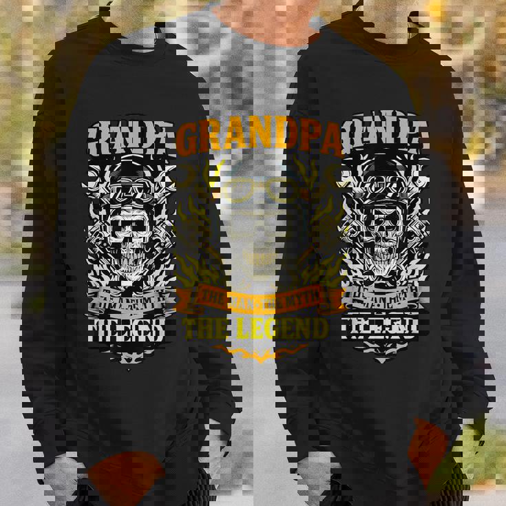おじいちゃん ザ・マン 神話 おじいちゃんバイクの伝説 スウェットシャツ 彼への贈り物