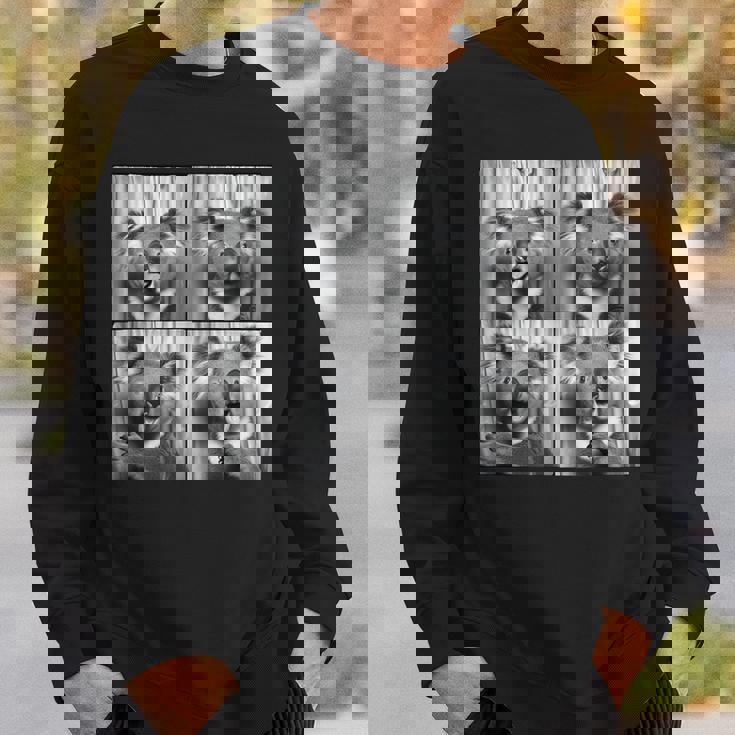 おもしろコアラ顔笑いコアラ動物写真かわいいコアラ スウェットシャツ 彼への贈り物