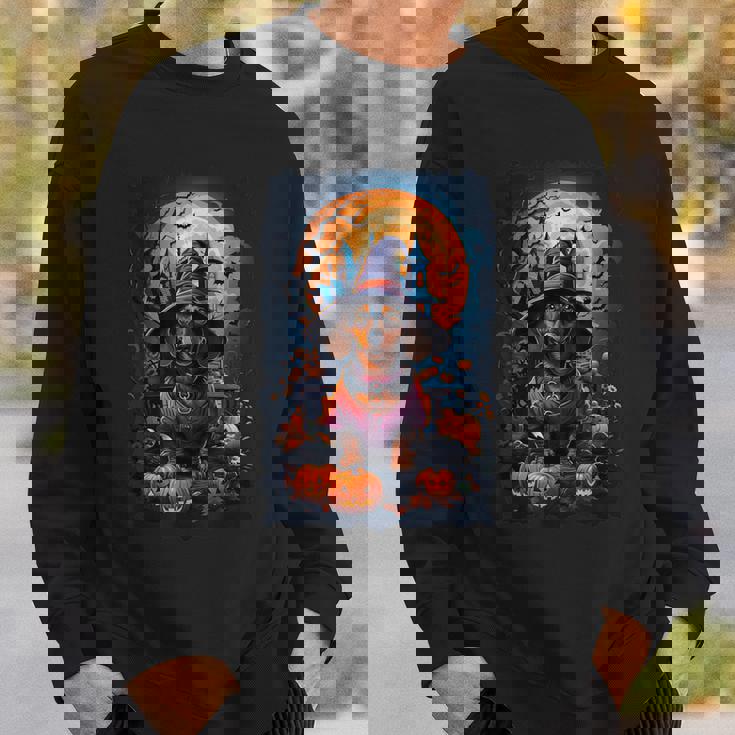 かわいいダックスフントと不気味なお化け屋敷のハロウィンコスチューム スウェットシャツ 彼への贈り物