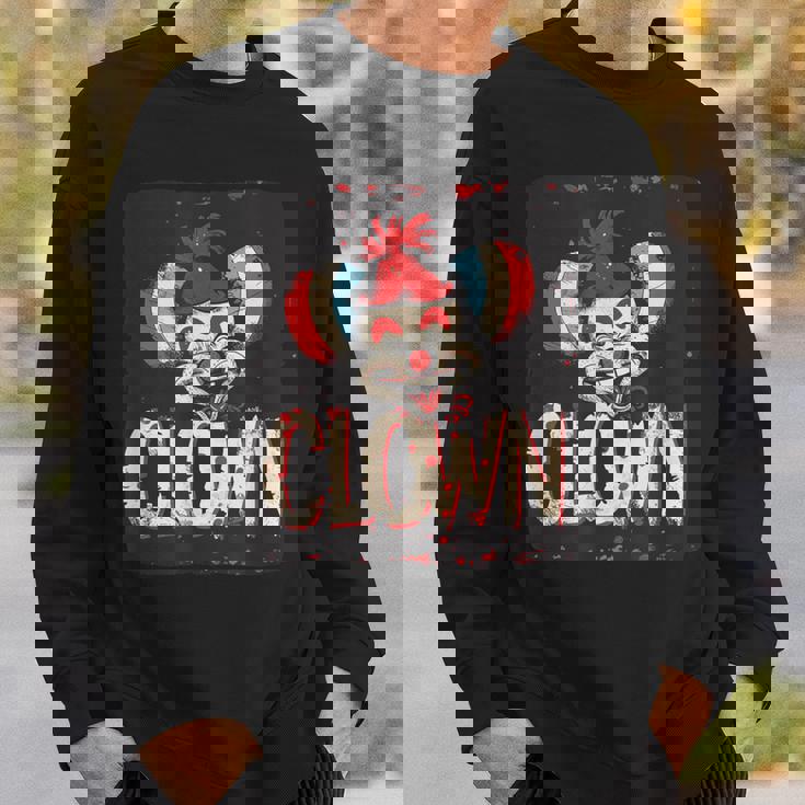 このクラシックなピエロコスチュームで楽しさを抱きしめましょう。 スウェットシャツ 彼への贈り物