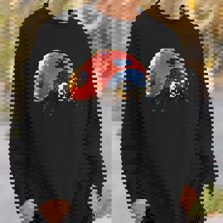 てんとう虫 てんとう虫 愛 昆虫 甲虫 甘い てんとう虫 スウェットシャツ 彼への贈り物