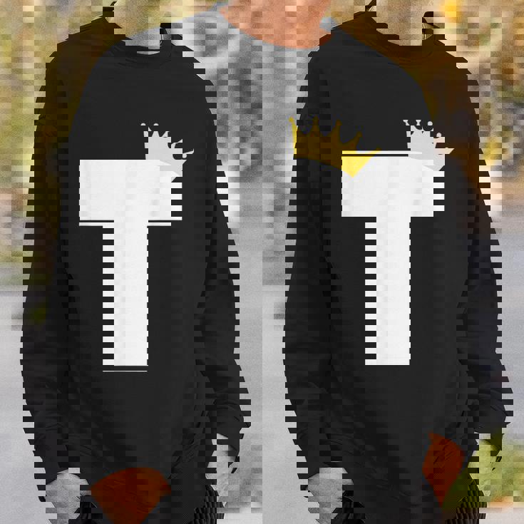 アルファベット大文字モノグラム イニシャル キング クイーン クラウン スウェットシャツ 彼への贈り物