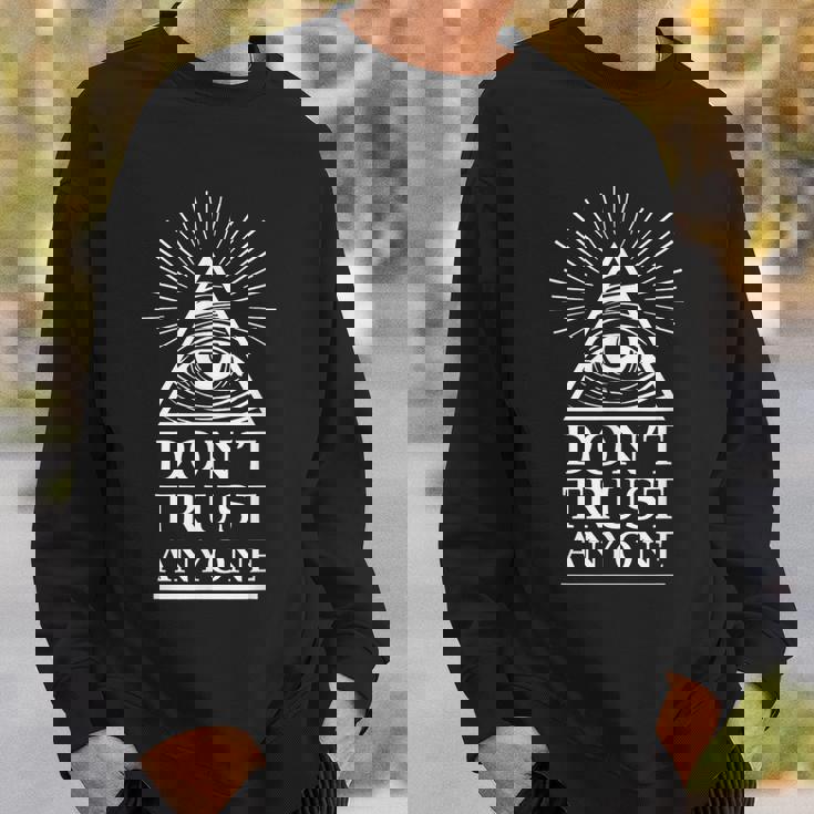 イルミナティ フリーメイソン 誰も信じるな スウェットシャツ 彼への贈り物