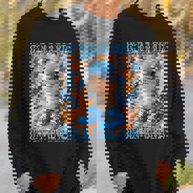 インターネットミーム 陽気なaiモンスター ロス トラレリトス ディセン スウェットシャツ 彼への贈り物