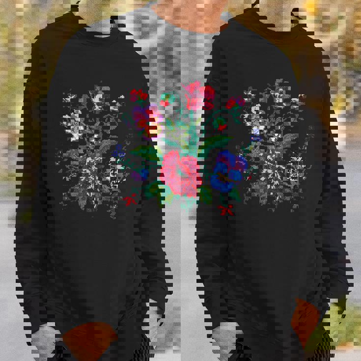 ウクライナの国民服ウクライナの刺繍の花 スウェットシャツ 彼への贈り物
