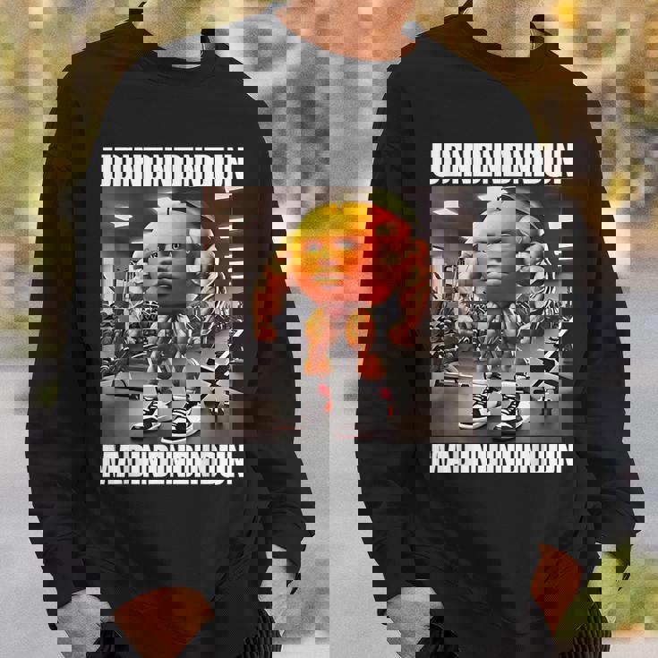 ウディンドゥン-イタリアンブレインロットミーム スウェットシャツ 彼への贈り物