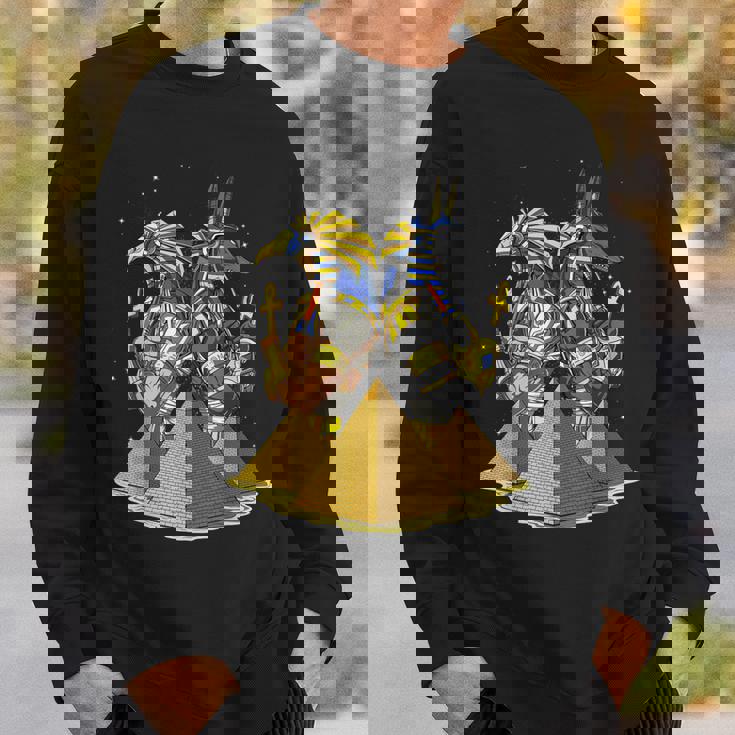 エジプトの神々アヌビスとホルスの目エジプトのピラミッドアンクのシンボル古代エジプト神話 スウェットシャツ 彼への贈り物