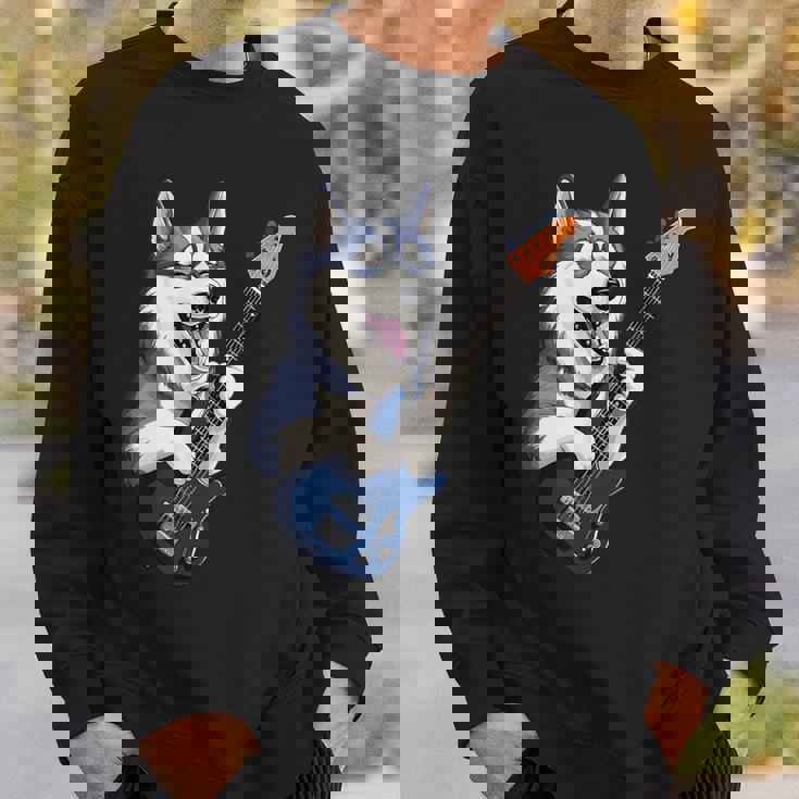 エレキギターを弾く面白いシベリアンハスキー犬ミュージシャン スウェットシャツ 彼への贈り物