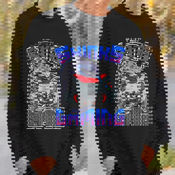 オール・アイ・ニード・イズ・アオジタトカゲとゲーム・ビデオゲーム・爬虫類 スウェットシャツ 彼への贈り物