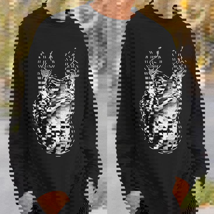 カエル ウシガエル ヒキガエル 炎 ブラックワーク スウェットシャツ 彼への贈り物