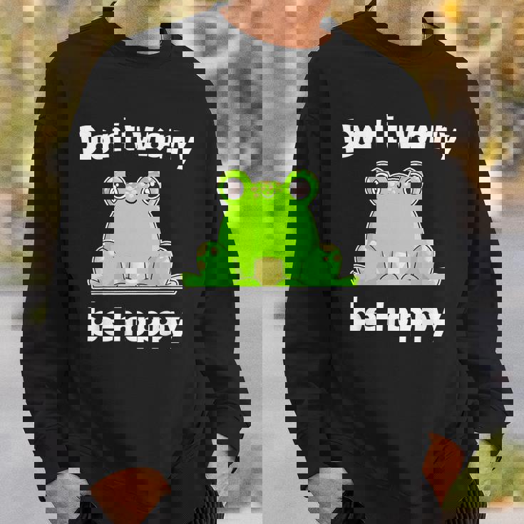 カエルのモチーフ面白いカエルのことわざは私にキスします Frog Motif Frogs Worry Hoppy スウェットシャツ 彼への贈り物