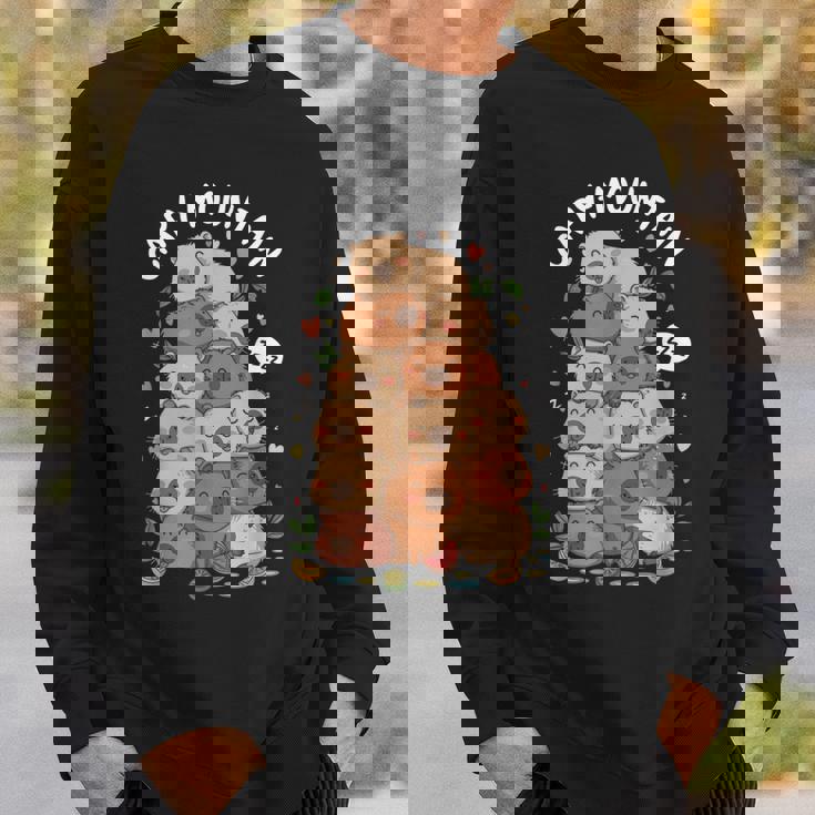 カピバラ山 かわいい 寝ているカピバラの恋人 スウェットシャツ 彼への贈り物