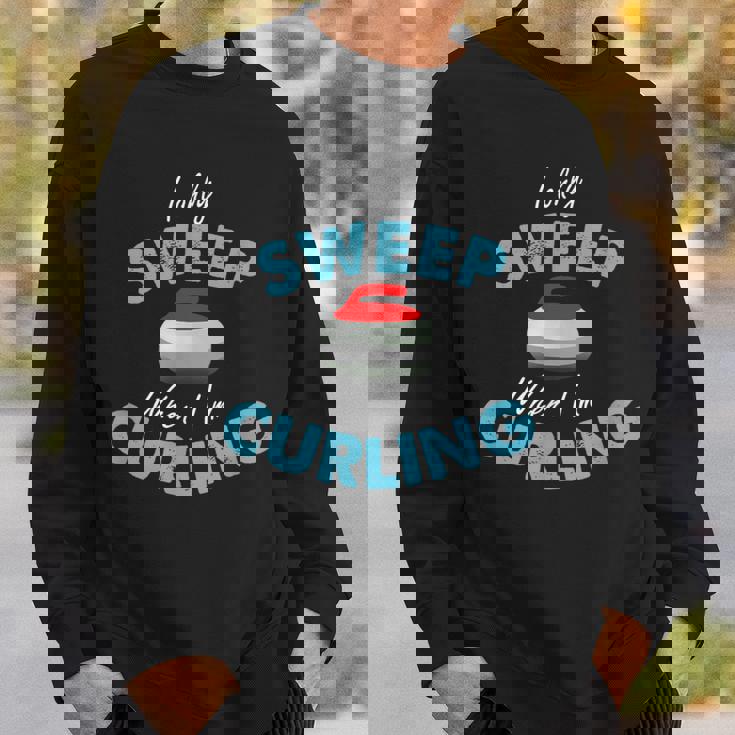 カーリングしているときだけ掃除する-おもしろいカーリング スウェットシャツ 彼への贈り物