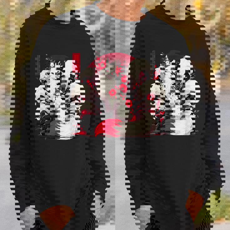 キツネ キツネ 赤いクモユリ 花 日本の九尾キツネ スウェットシャツ 彼への贈り物