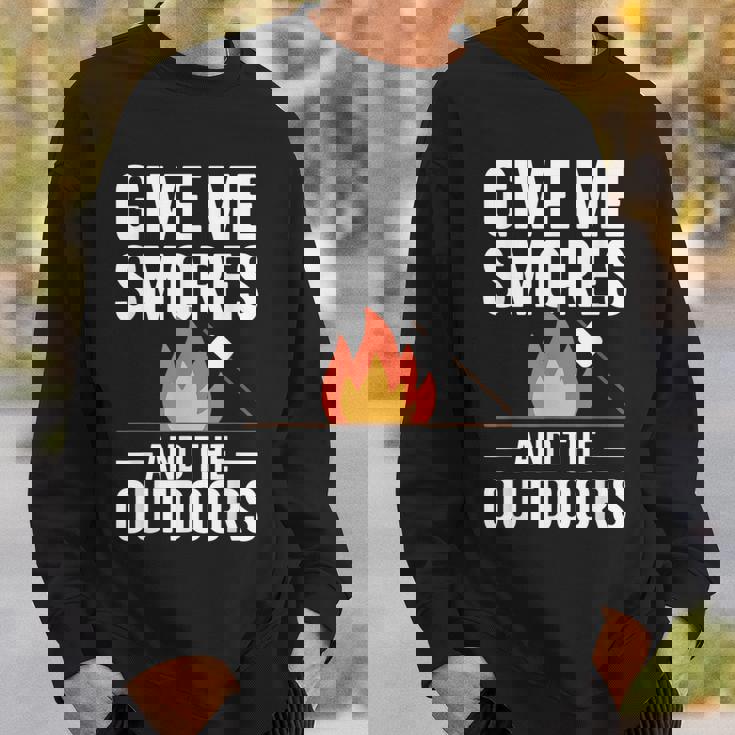 キャンプ&ハイカー向け、スモーズアンドザアウトドアデザインを与えてください スウェットシャツ 彼への贈り物