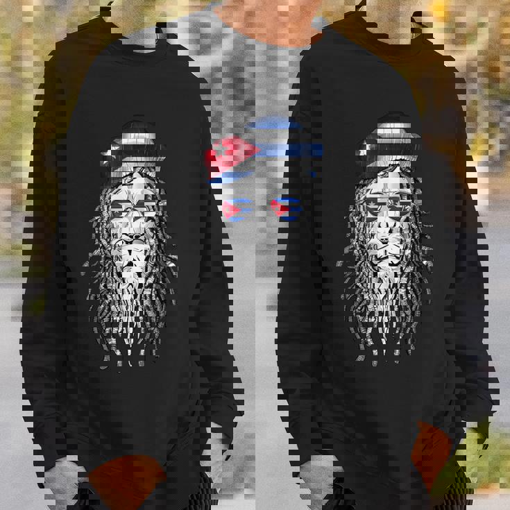 キューバキューバ人 スウェットシャツ 彼への贈り物