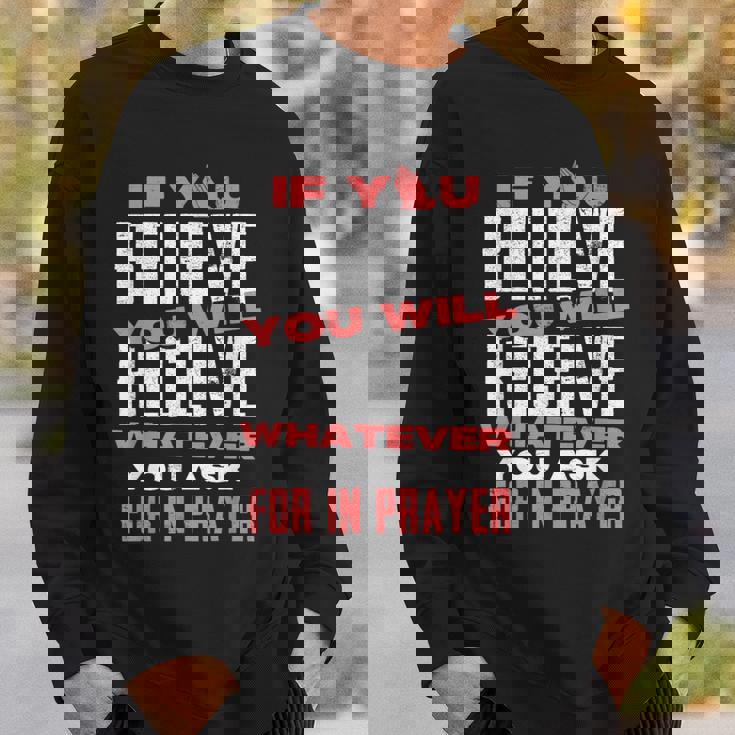 キリスト教信仰のモチベーションを高めると信じるなら スウェットシャツ 彼への贈り物