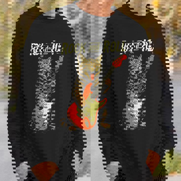 ギターを弾くロックな猫 音楽好き猫好き向けデザイン スウェットシャツ 彼への贈り物