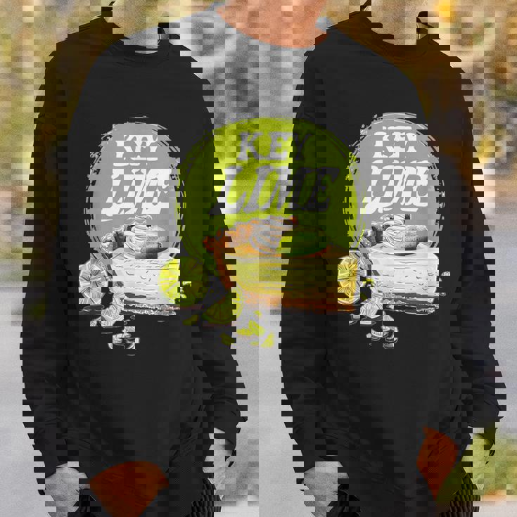 クラシックなデザート愛好家のための素晴らしいキーライムパイ。 スウェットシャツ 彼への贈り物