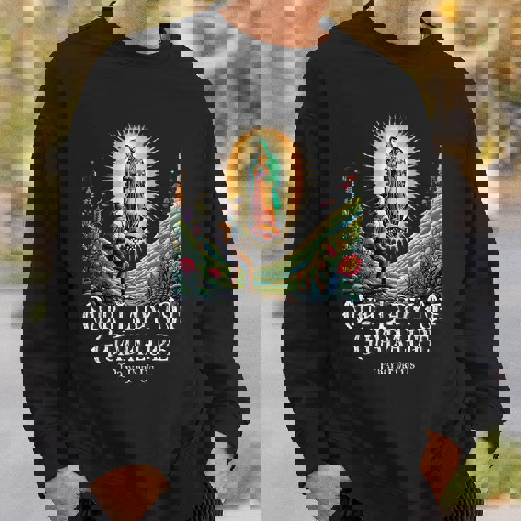 グアダルーペの聖母マリアカトリック スウェットシャツ 彼への贈り物