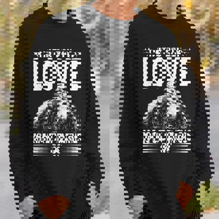 コモドドラゴンが大好き オーナー野生動物 コモドドラゴン スウェットシャツ 彼への贈り物