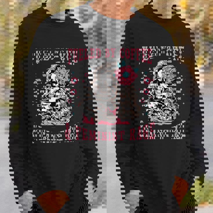 コーヒーフェミニストの怒りに支えられたスケルトンフェミニスト フェミニズム スウェットシャツ 彼への贈り物