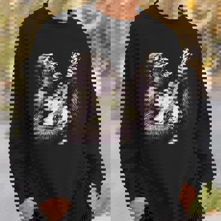 ゴリラ 演奏 ギター 面白い ロック 音楽 ギター ゴリラ スウェットシャツ 彼への贈り物