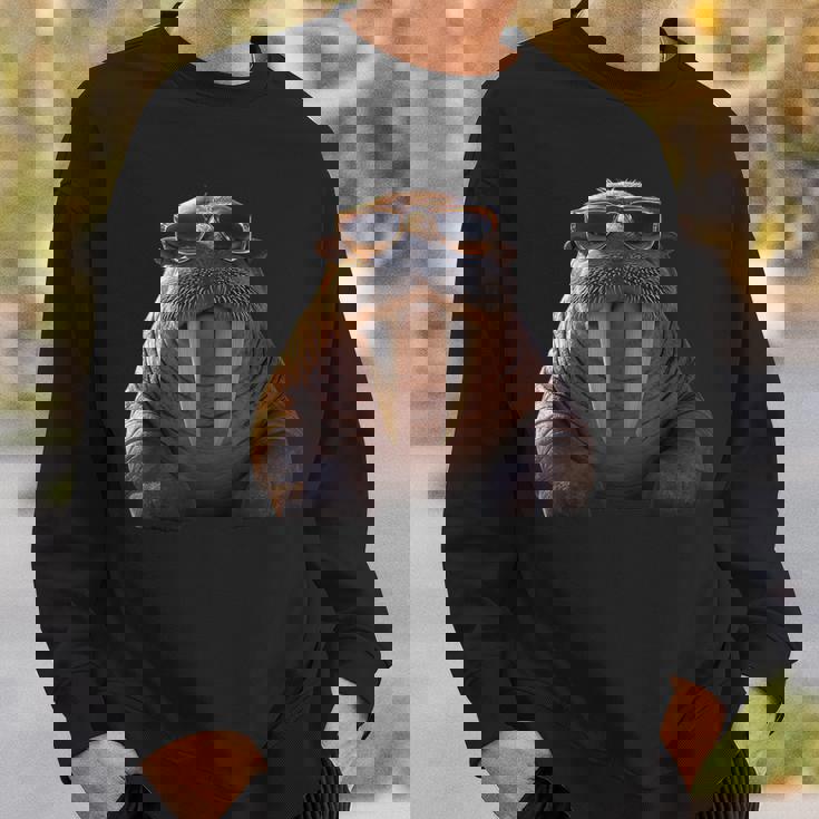 サングラスの牙を持つセイウチ アザラシ セイウチ スウェットシャツ 彼への贈り物