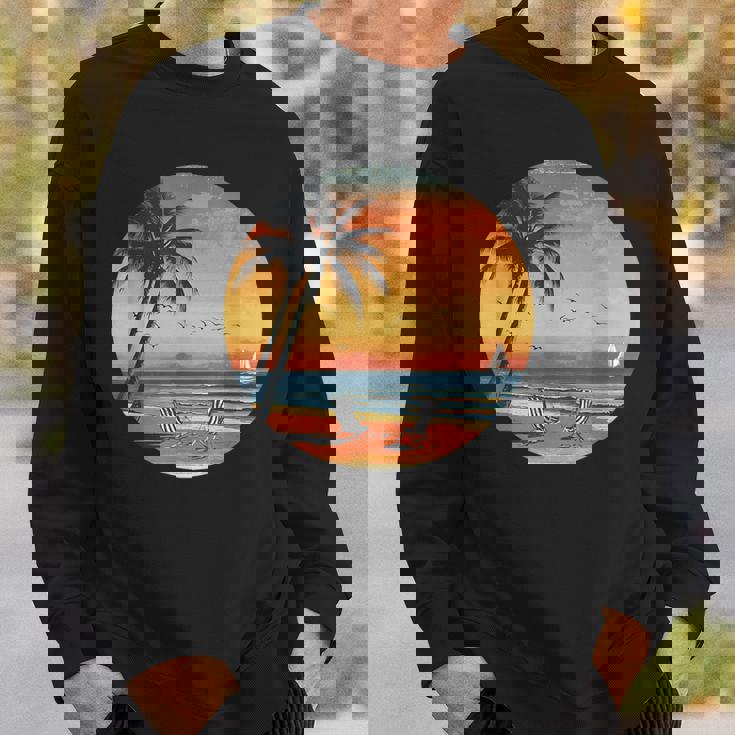 サンセット ビーチ ヤシの木 夏 バイブ レトロ トロピカル 夏 ビーチ スウェットシャツ 彼への贈り物