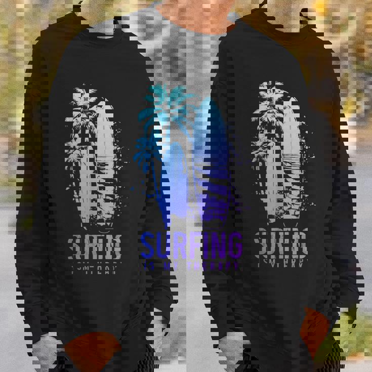 サーフィンセラピー ヴィンテージ サーフボード ヤシの木 ビーチサーファー スウェットシャツ 彼への贈り物