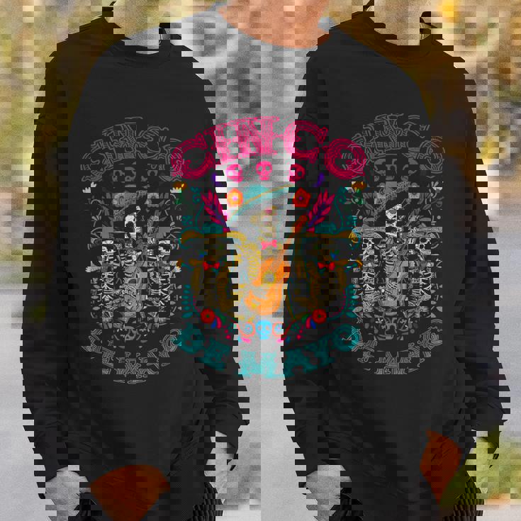 シンコ・デ・マヨ ギターを弾く骸骨 メキシコ・フィエスタ スウェットシャツ 彼への贈り物