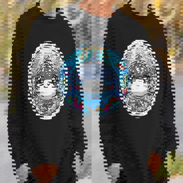 ジンベイザメ、ジンベエザメのアニメ、カワイイ・ジンベエザメ スウェットシャツ 彼への贈り物