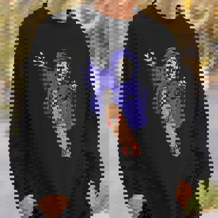 スケボーに乗る骸骨 スケーター ハロウィン スウェットシャツ 彼への贈り物